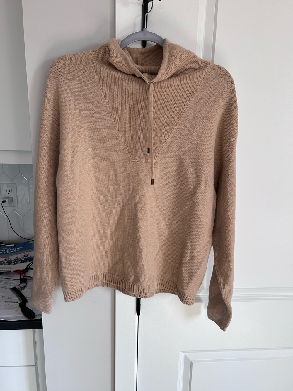NWT Halston 100% Extra Fine Merino Wool Beige Hooded V-Neck Knit Sweater Hoodie